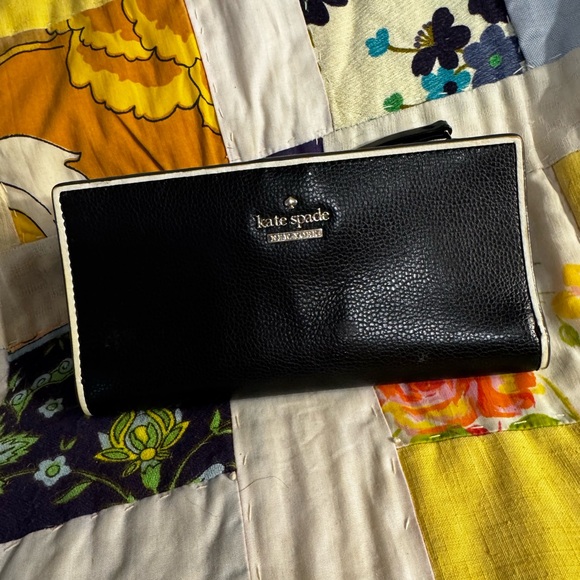 kate spade Handbags - Kate Spade Patterson Drive Black Pebbled Leather Continental Wallet